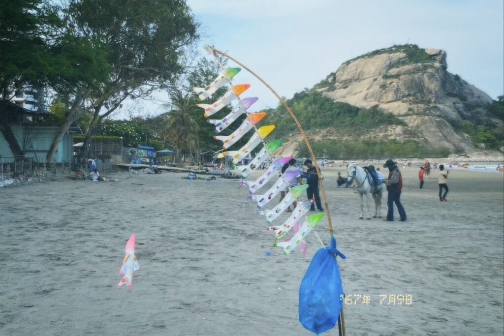 หาด,ท่องหาดเขาตะเกียบ,ชายหาดเขาตะเกียบ